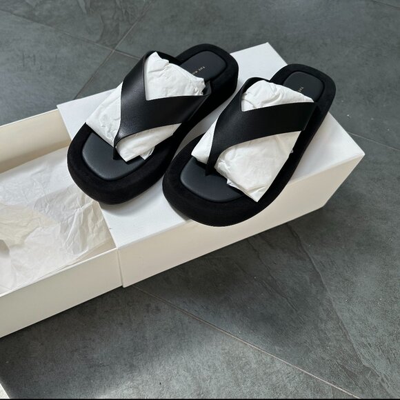 Row - Ginza Sandal Size 38 - BRAND NEW - Picture 5 of 8